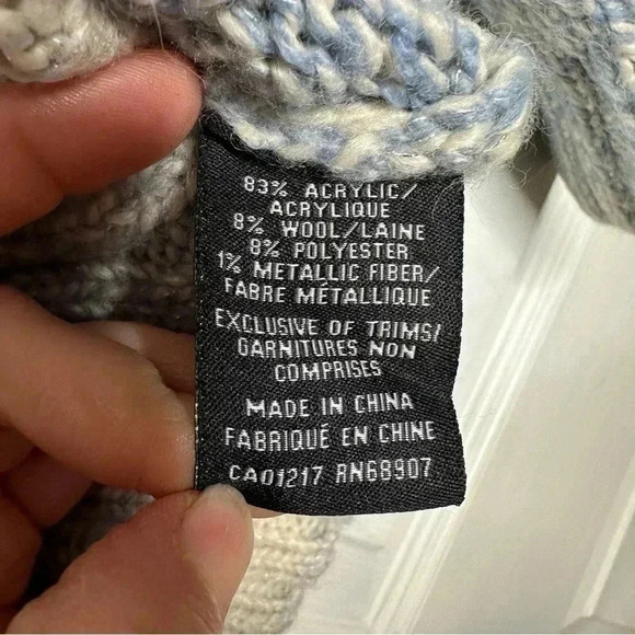 Le  Chateau Cowl Neck Cable Knit Sweater White/Blue/Grey Size Medium - Picture 10 of 16